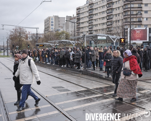 Contre la réforme des retraites, grève des transports