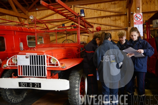 Formation des Jeunes Sapeurs Pompiers. Participation au telethon