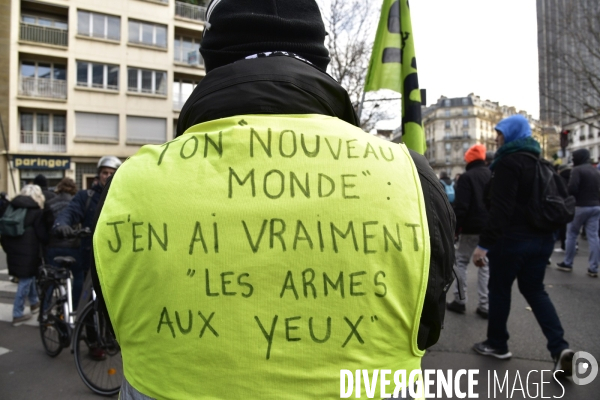 Manifestation contre la réforme des retraites. Grève du 10 décembre 2019 à Paris. National strike of 10 December 2019 in Paris.