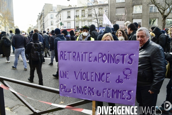 Manifestation contre la réforme des retraites. Grève du 10 décembre 2019 à Paris. National strike of 10 December 2019 in Paris.