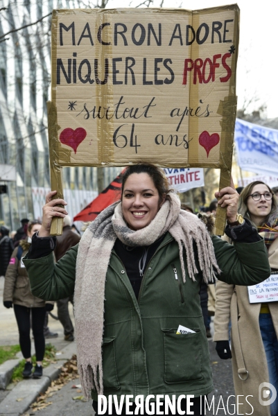 Manifestation contre la réforme des retraites. Grève du 10 décembre 2019 à Paris. National strike of 10 December 2019 in Paris.