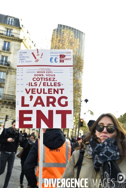 Manifestation contre la réforme des retraites. Grève du 10 décembre 2019 à Paris. National strike of 10 December 2019 in Paris.