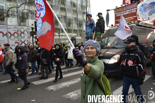 Manifestation contre la réforme des retraites. Grève du 10 décembre 2019 à Paris. National strike of 10 December 2019 in Paris.