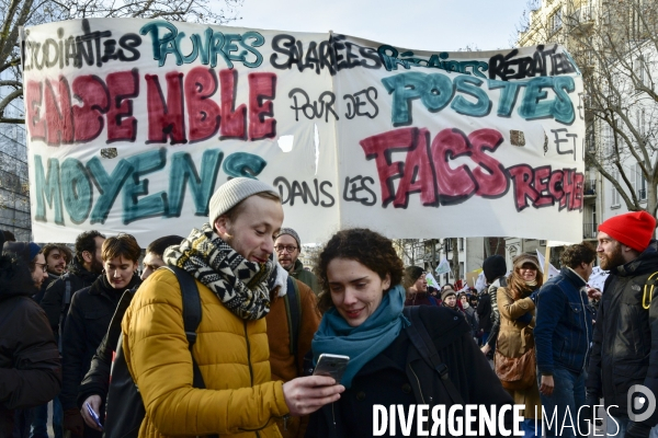 Manifestation contre la réforme des retraites. Grève du 10 décembre 2019 à Paris. National strike of 10 December 2019 in Paris.