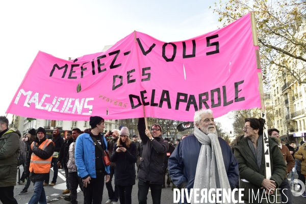 Manifestation contre la réforme des retraites. Grève du 10 décembre 2019 à Paris. National strike of 10 December 2019 in Paris.