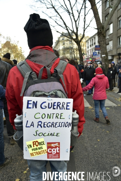 Manifestation contre la réforme des retraites. Grève du 10 décembre 2019 à Paris. National strike of 10 December 2019 in Paris.
