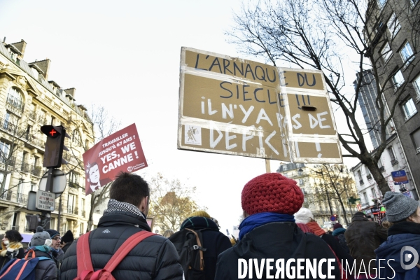 Manifestation contre la réforme des retraites. Grève du 10 décembre 2019 à Paris. National strike of 10 December 2019 in Paris.