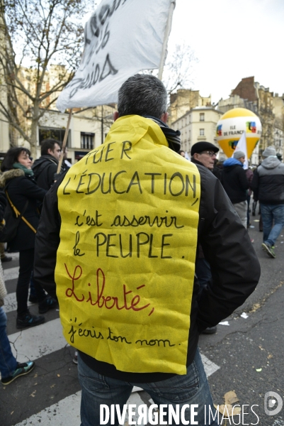 Manifestation contre la réforme des retraites. Grève du 10 décembre 2019 à Paris. National strike of 10 December 2019 in Paris.