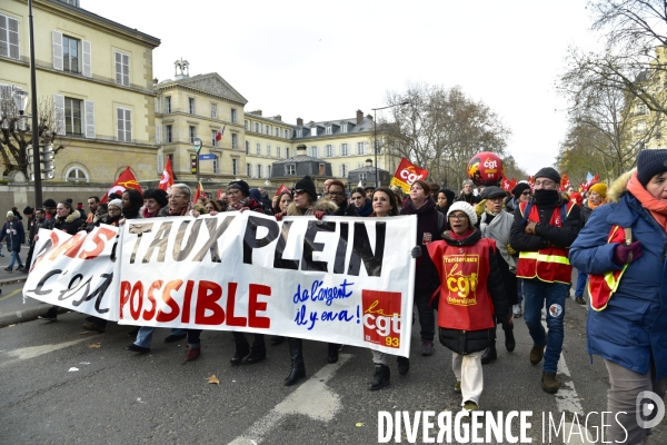 Manifestation contre la réforme des retraites. Grève du 10 décembre 2019 à Paris. National strike of 10 December 2019 in Paris.