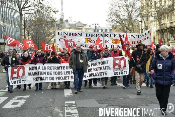 Manifestation contre la réforme des retraites. Grève du 10 décembre 2019 à Paris. National strike of 10 December 2019 in Paris.