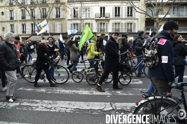 Manifestation contre la réforme des retraites. Grève du 10 décembre 2019 à Paris. National strike of 10 December 2019 in Paris.