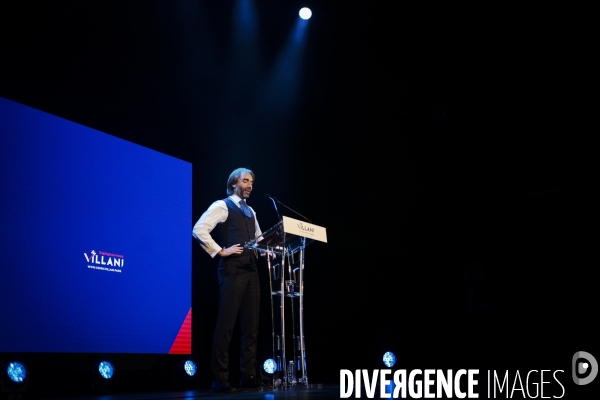 Meeting de Cédric Villani au Trianon.