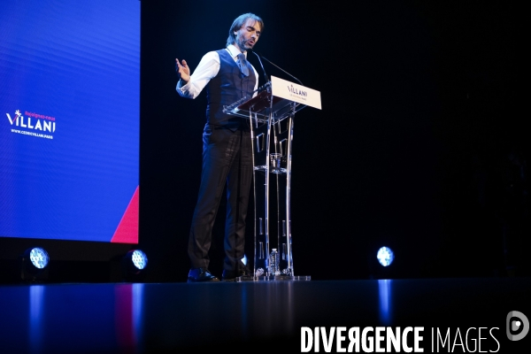 Meeting de Cédric Villani au Trianon.