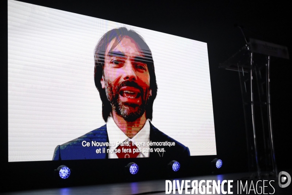 Meeting de Cédric Villani au Trianon.