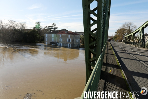 Inondation le long de la garonne