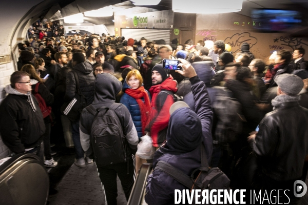 La galère des usagers du métro pendant la grève des transports.