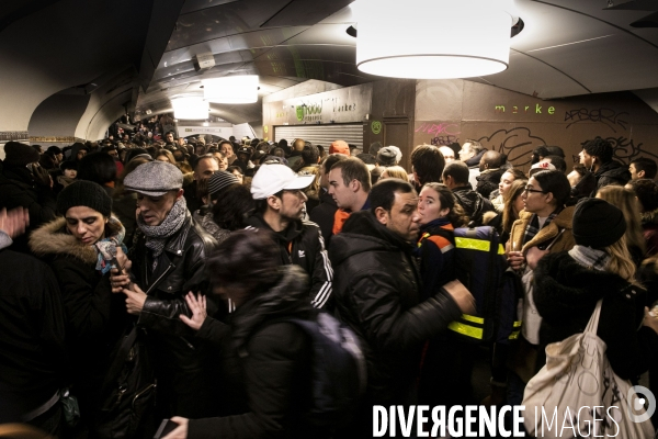 La galère des usagers du métro pendant la grève des transports.
