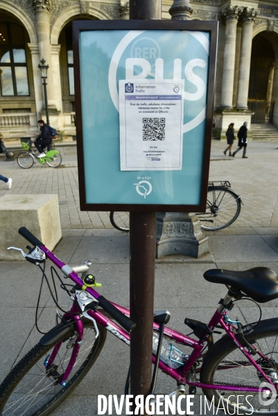 Journée de grève des transports publics à Paris, contre la réforme des retraite, en décembre 2019. Public transport strike day in Paris, in December 2019.