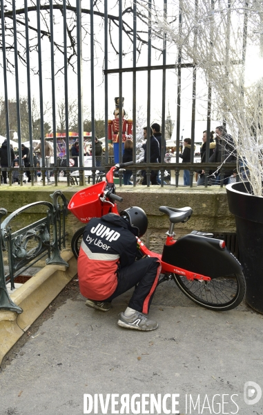 Journée de grève des transports publics à Paris, contre la réforme des retraite, en décembre 2019. Public transport strike day in Paris, in December 2019.