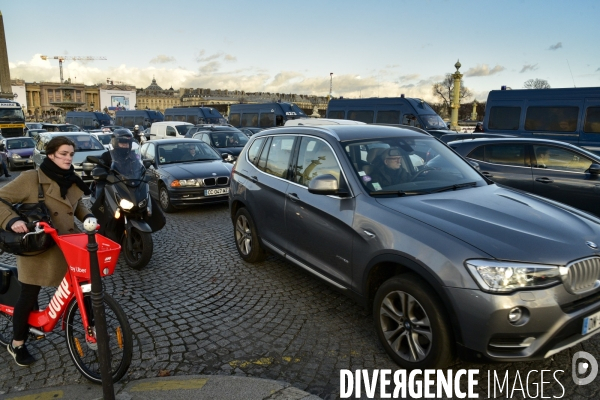 Journée de grève des transports publics à Paris, contre la réforme des retraite, en décembre 2019. Public transport strike day in Paris, in December 2019.