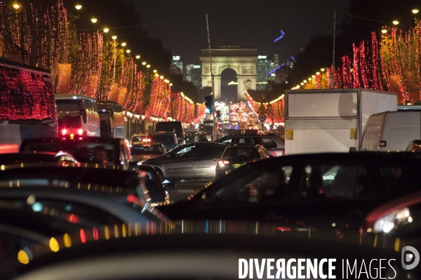 Journée de grève des transports publics à Paris, contre la réforme des retraite, en décembre 2019. Public transport strike day in Paris, in December 2019.