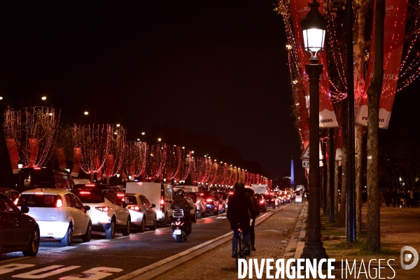 Journée de grève des transports publics à Paris, contre la réforme des retraite, en décembre 2019. Public transport strike day in Paris, in December 2019.