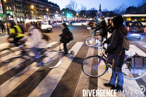 Les parisiens en vélo.