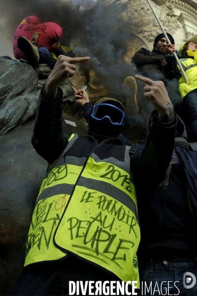 Manifestation nationale contre la reforme des retraites a Paris. Demonstration against pension reform in Paris.