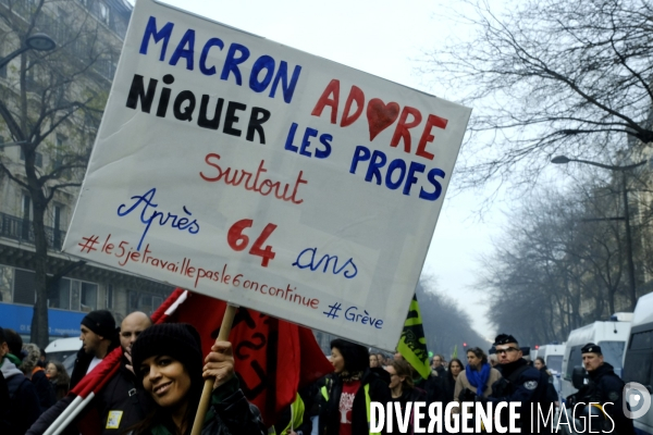 Manifestation nationale contre la reforme des retraites a Paris. Demonstration against pension reform in Paris.