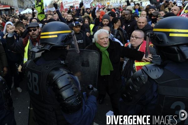 Manifestation nationale contre la reforme des retraites a Paris. Demonstration against pension reform in Paris.