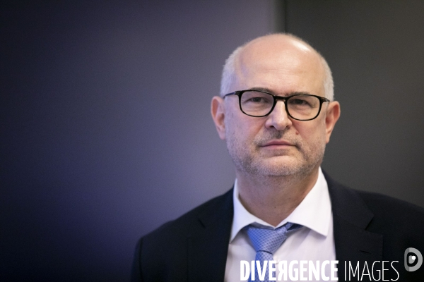 Passation de pouvoir entre Jean-Paul DELEVOYE et  Laurent PIETRASZEWSKI.