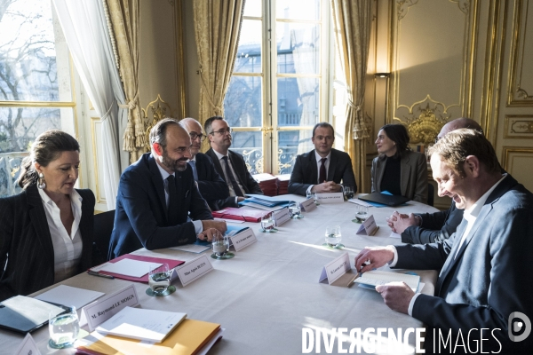 Edouard Philippe reçoit les partenaires sociaux