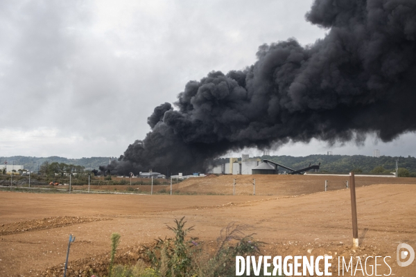 Incendie de l usine Lubrizol à Rouen le 26 septembre 2019