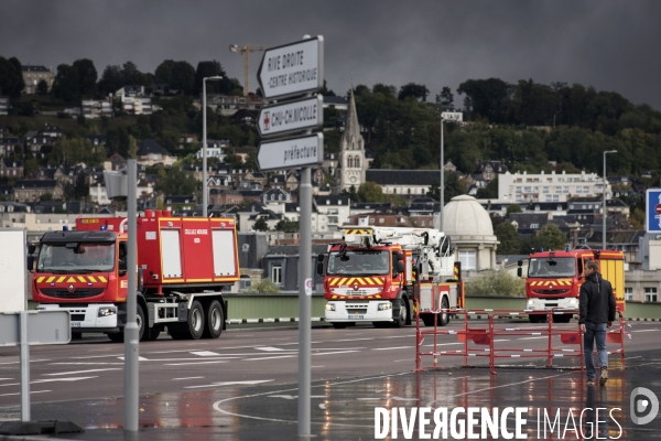 Incendie de l usine Lubrizol à Rouen le 26 septembre 2019