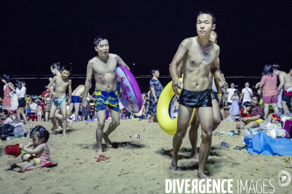 Chine/Diversite des Pratiques de la Plage