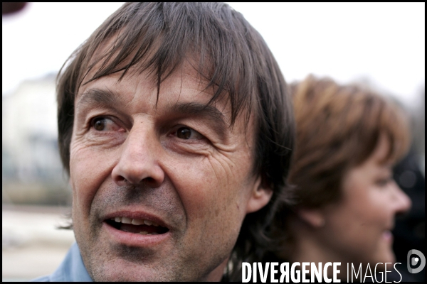 La candidate des verts , dominique voynet rencontre nicolas hulot .