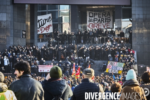 L orchestre de l Opera Bastille en concert contre la reforme des retraites