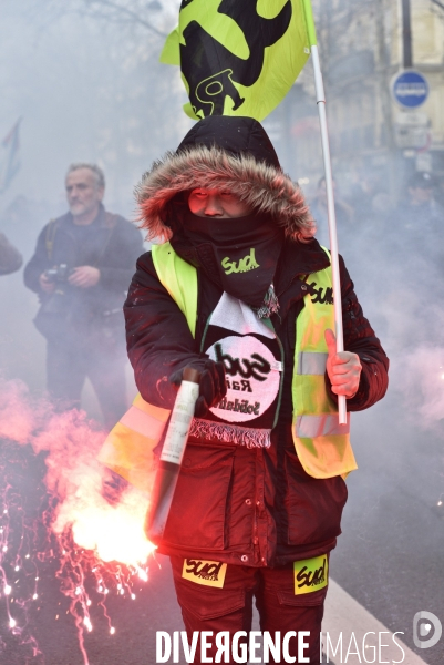 Manifestation contre la réforme des retraites. Grève du 17 décembre 2019, à Paris. National strike of 17 December 2019 in Paris.