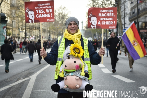 Manifestation contre la réforme des retraites. Grève du 17 décembre 2019, à Paris. National strike of 17 December 2019 in Paris.