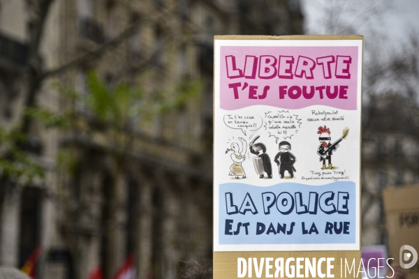 Manifestation contre la réforme des retraites. Grève du 17 décembre 2019, à Paris. National strike of 17 December 2019 in Paris.