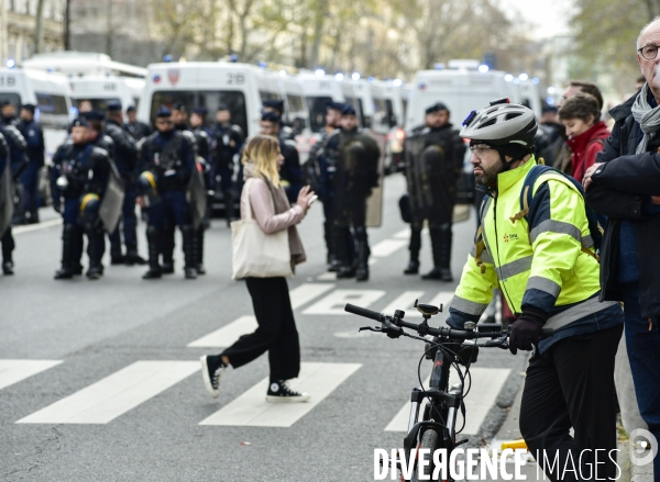 Manifestation contre la réforme des retraites. Grève du 17 décembre 2019, à Paris. National strike of 17 December 2019 in Paris.