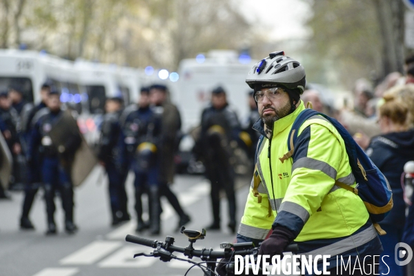 Manifestation contre la réforme des retraites. Grève du 17 décembre 2019, à Paris. National strike of 17 December 2019 in Paris.