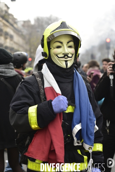 Manifestation contre la réforme des retraites. Grève du 17 décembre 2019, à Paris. National strike of 17 December 2019 in Paris.