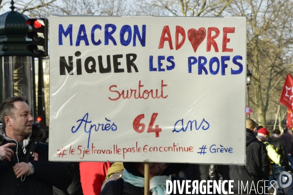 Manifestation contre la réforme des retraites du 4 janvier 2020, à Paris. National strike of 4 janvier 2020 in Paris.