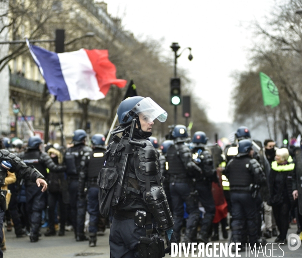 Manifestation contre la réforme des retraites du 4 janvier 2020, à Paris. National strike of 4 janvier 2020 in Paris.