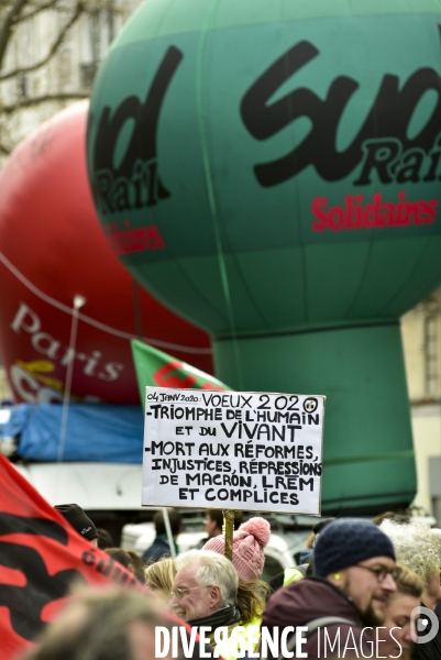 Manifestation contre la réforme des retraites du 4 janvier 2020, à Paris. National strike of 4 janvier 2020 in Paris.