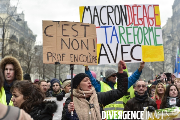 Manifestation contre la réforme des retraites du 4 janvier 2020, à Paris. National strike of 4 janvier 2020 in Paris.