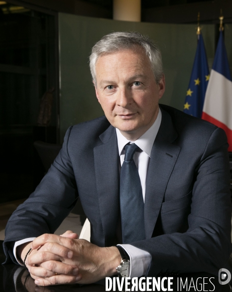 Bruno LE MAIRE, ministre de l économie et des finances, dans son bureau de Bercy.