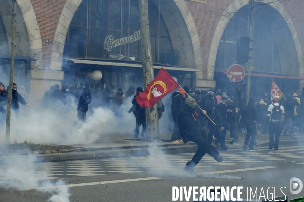 ÊManifestation contre la reforme des retraites Paris. Protest against the government s pension overhaul Paris.