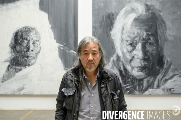 Yan Pei-Ming, peintre, dans son atelier d Ivry sur Seine